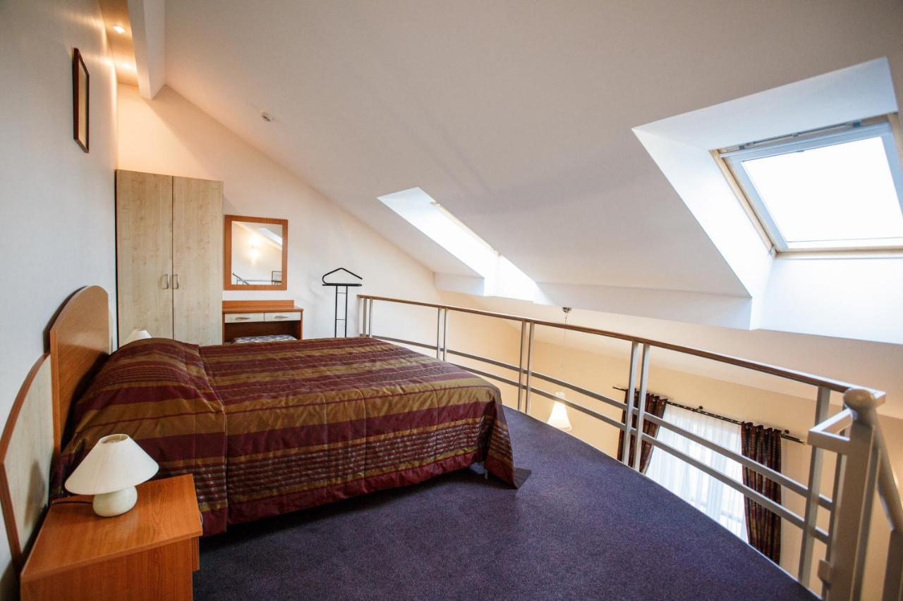 Siauliu Krasto Medziotoju Uzeiga Hotel Siauliai  Bagian luar foto